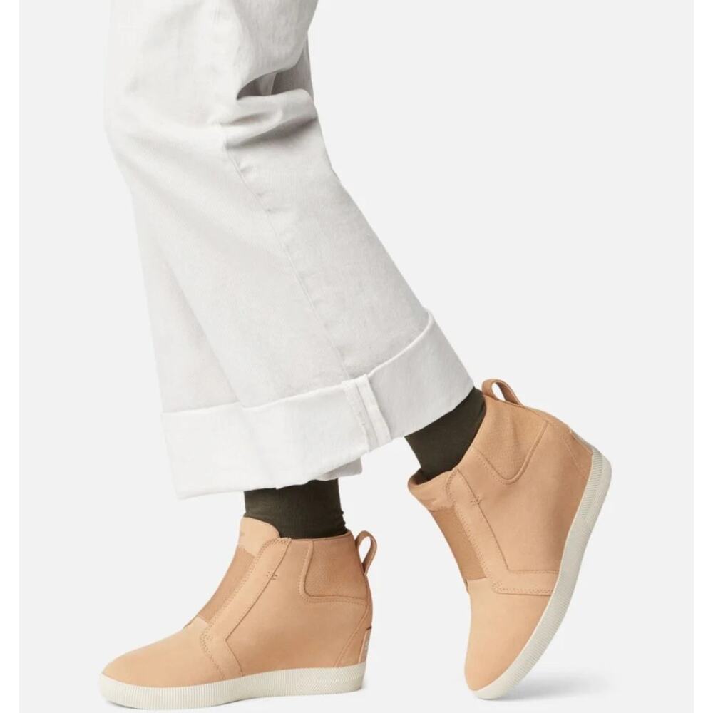 NEW SOREL Out N About Pull On Wedge Size 9 - Cande Sea Salt